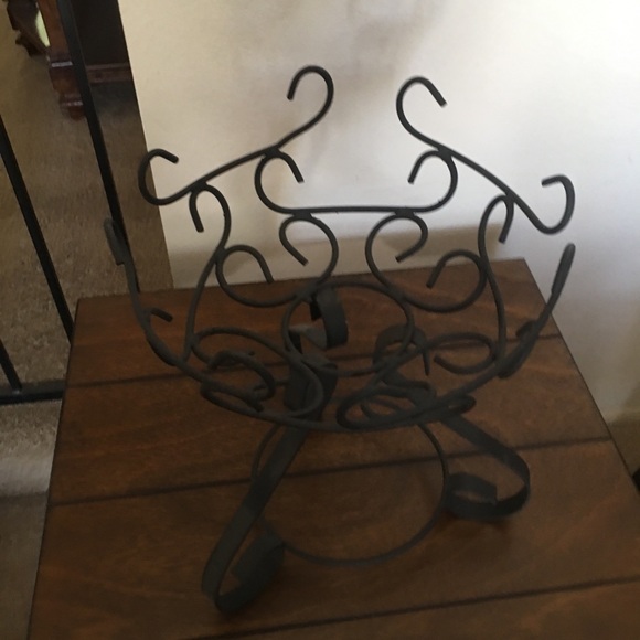 Wrought iron centerpiece - Picture 5 of 5